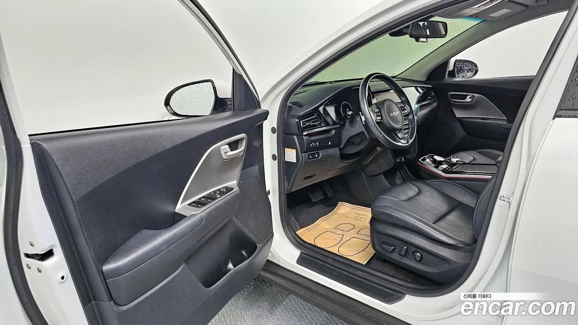Kia Niro — фото 10