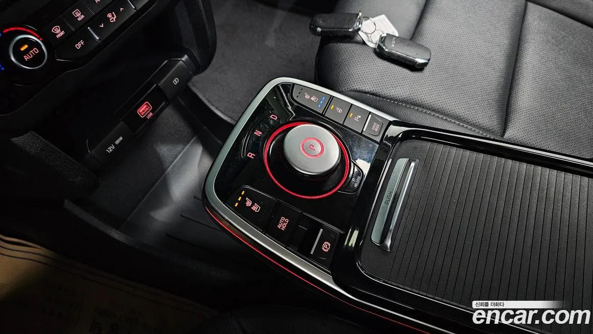 Kia Niro — фото 9