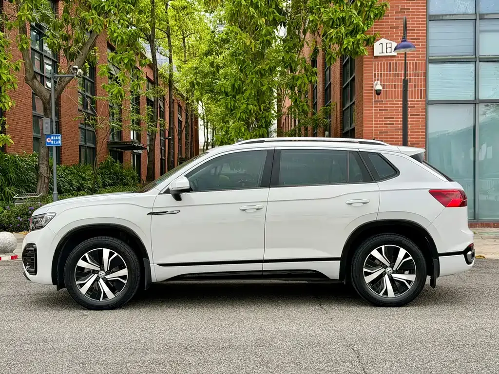 Volkswagen GTE PHEV 2021 из CN, фото 4