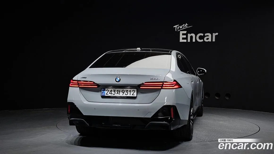 BMW 5-Series 2024 из KR, фото 3