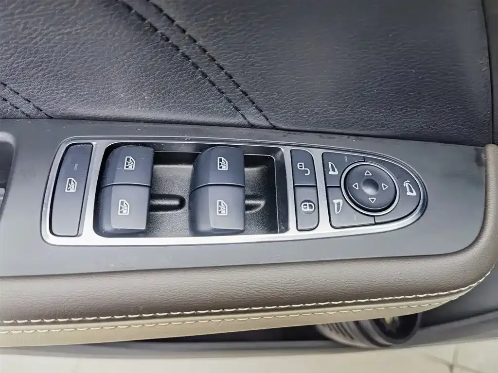 BYD MAX New Energy 2023 из CN, фото 7