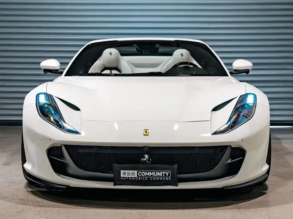 Ferrari 812