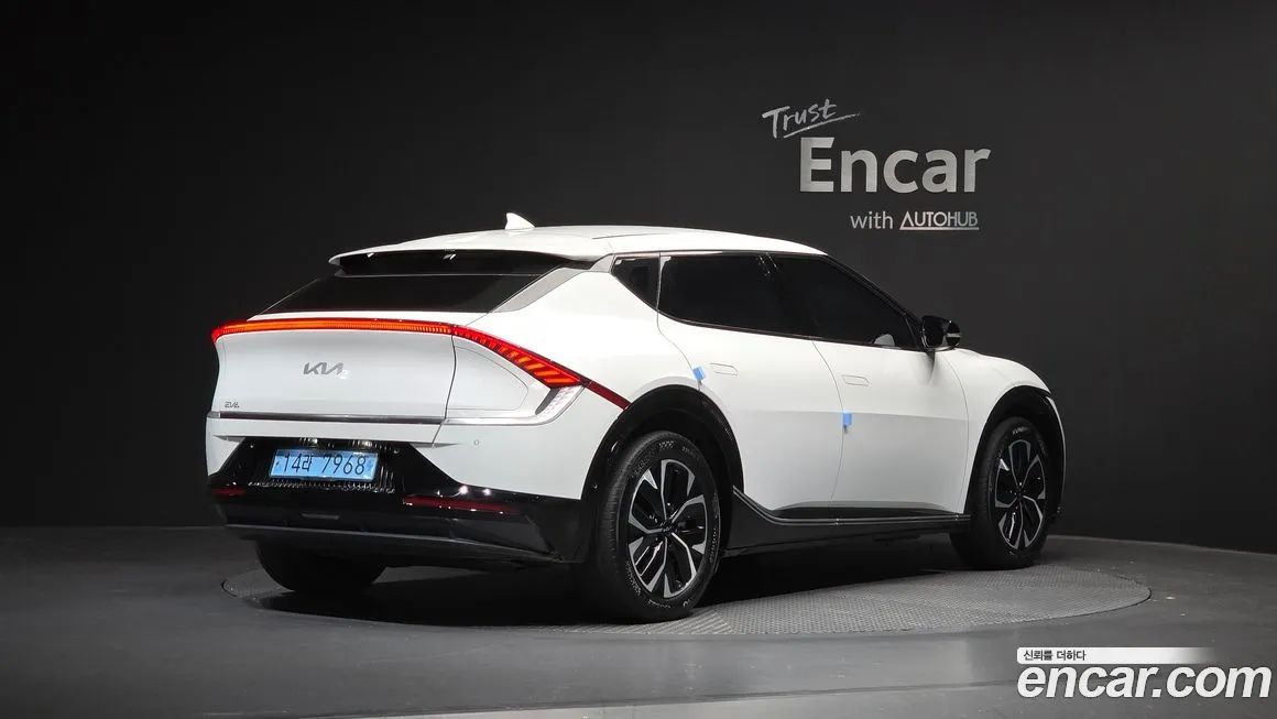 Kia EV6 2023 из KR, фото 3