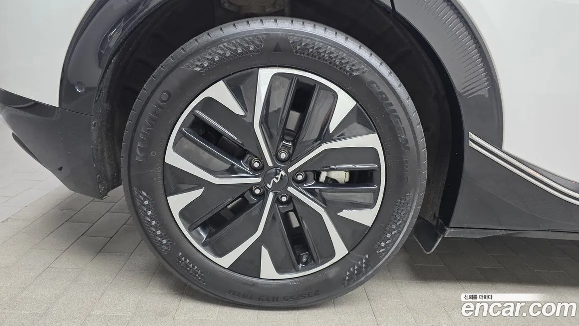 Kia EV6 2023 из KR, фото 6