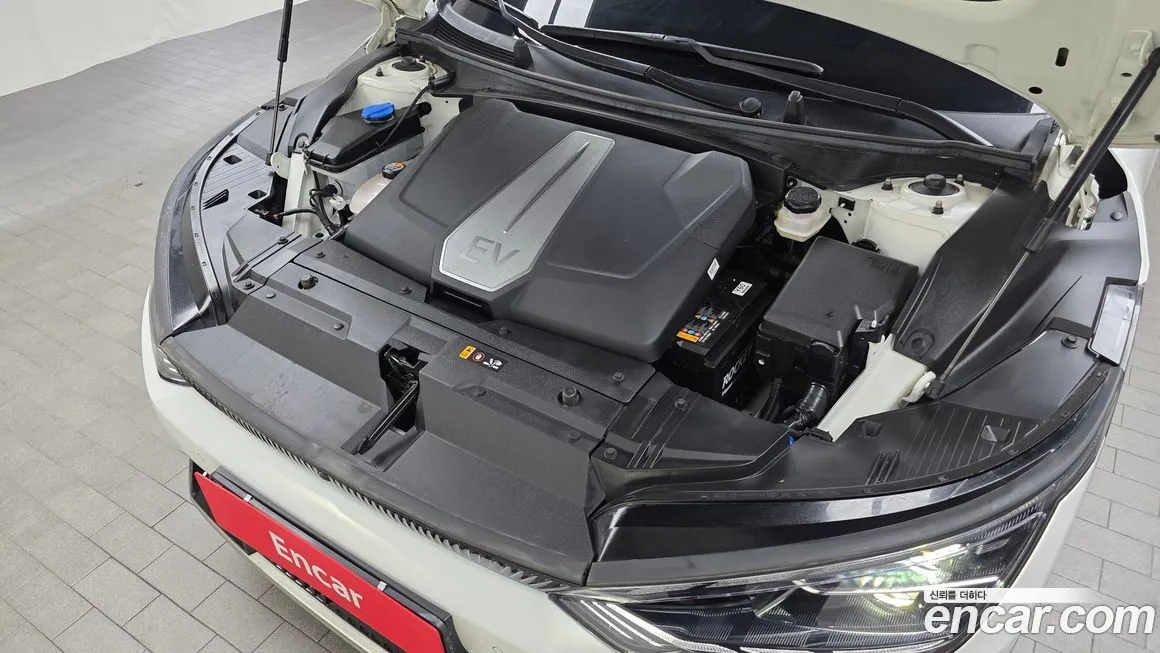 Kia EV6 2023 из KR, фото 10