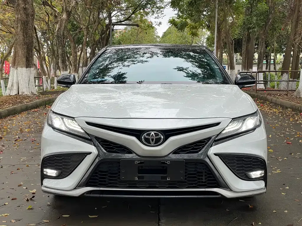 Toyota Camry 2022 из CN, фото 10