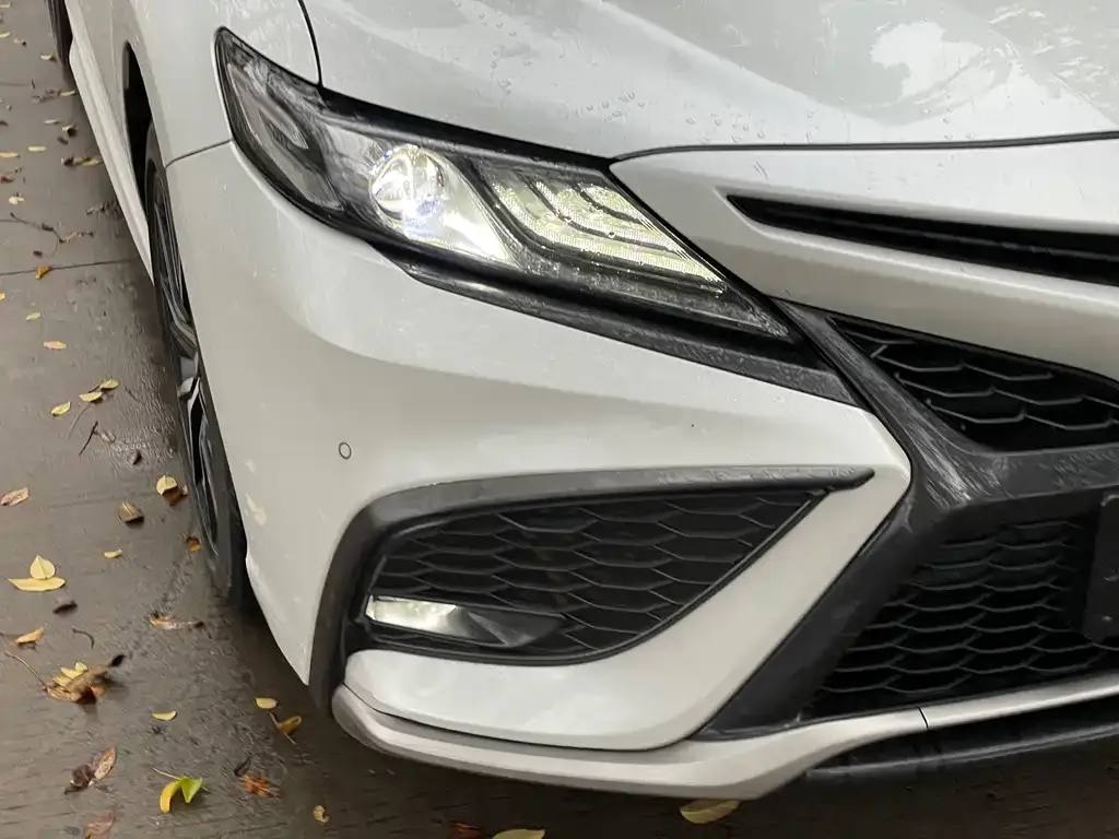 Toyota Camry 2022 из CN, фото 8