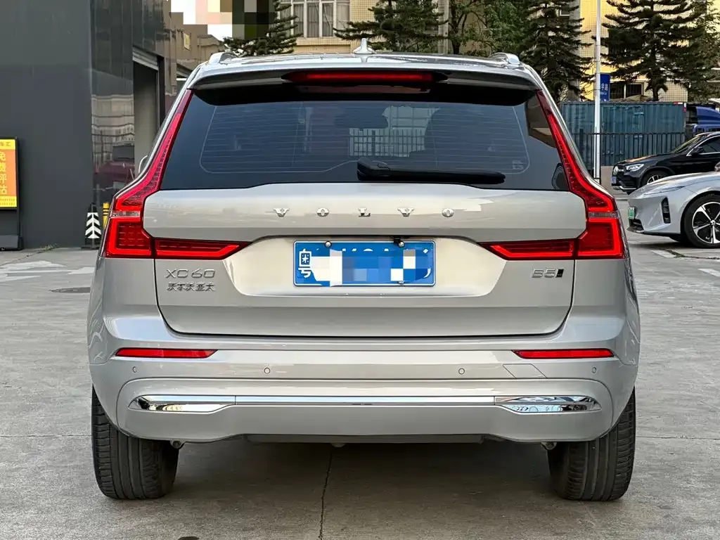 Volvo XC60 — фото 4