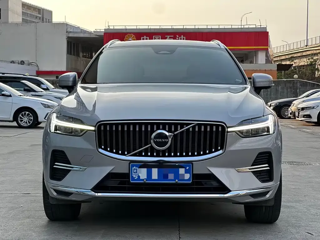 Volvo XC60 — фото 5