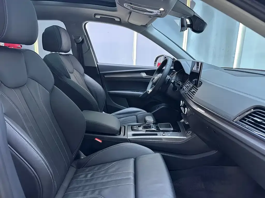 Audi Q5L 2022 из CN, фото 8