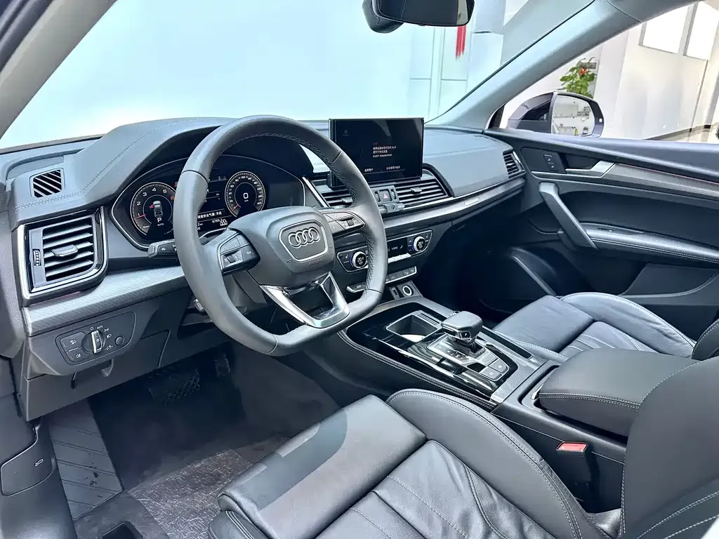 Audi Q5L 2022 из CN, фото 6