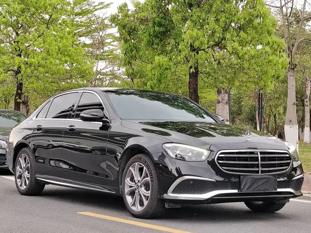 Mercedes-Benz E-Class — фото 10