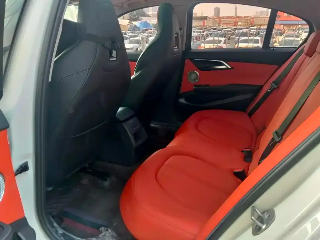 BMW 1 Series 2021 из CN, фото 2
