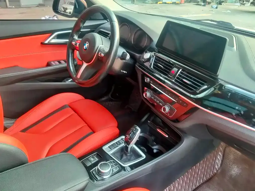 BMW 1 Series 2021 из CN, фото 10
