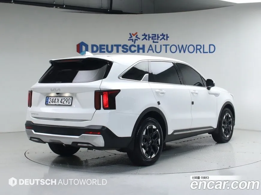 Kia Sorento — фото 6