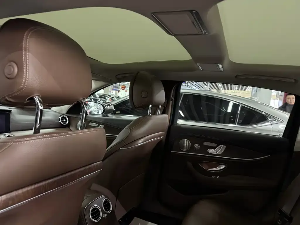 Mercedes-Benz E-Class 2023 из CN, фото 2