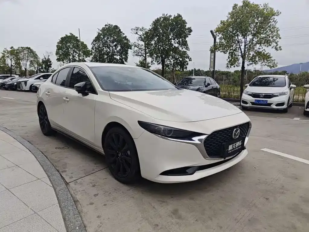 Mazda 3 Axela 2023 из CN, фото 8