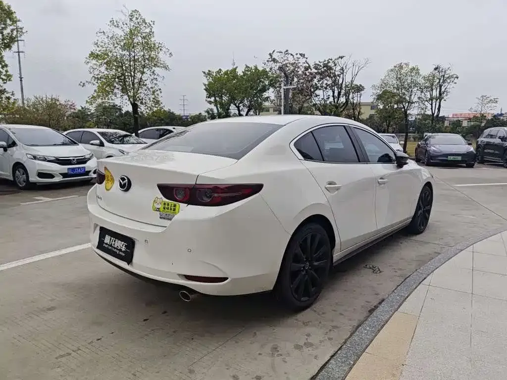 Mazda 3 Axela 2023 из CN, фото 7