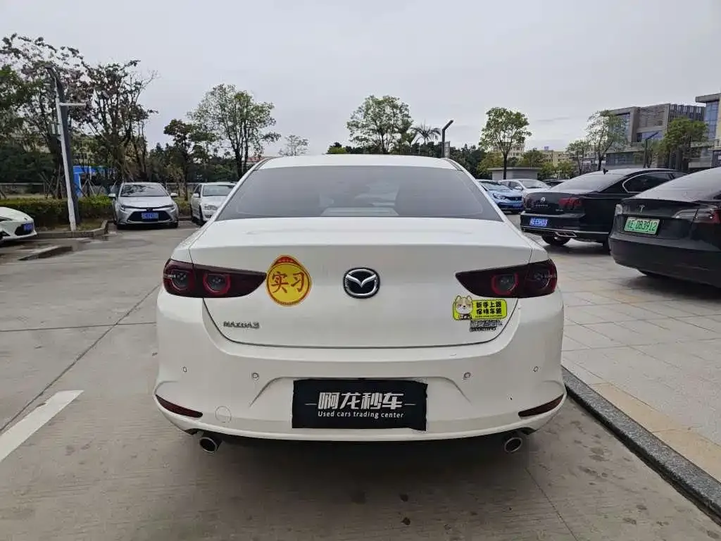 Mazda 3 Axela 2023 из CN, фото 2