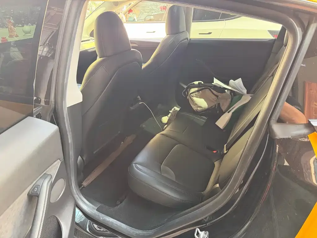 Tesla Model Y 2023 из CN, фото 5