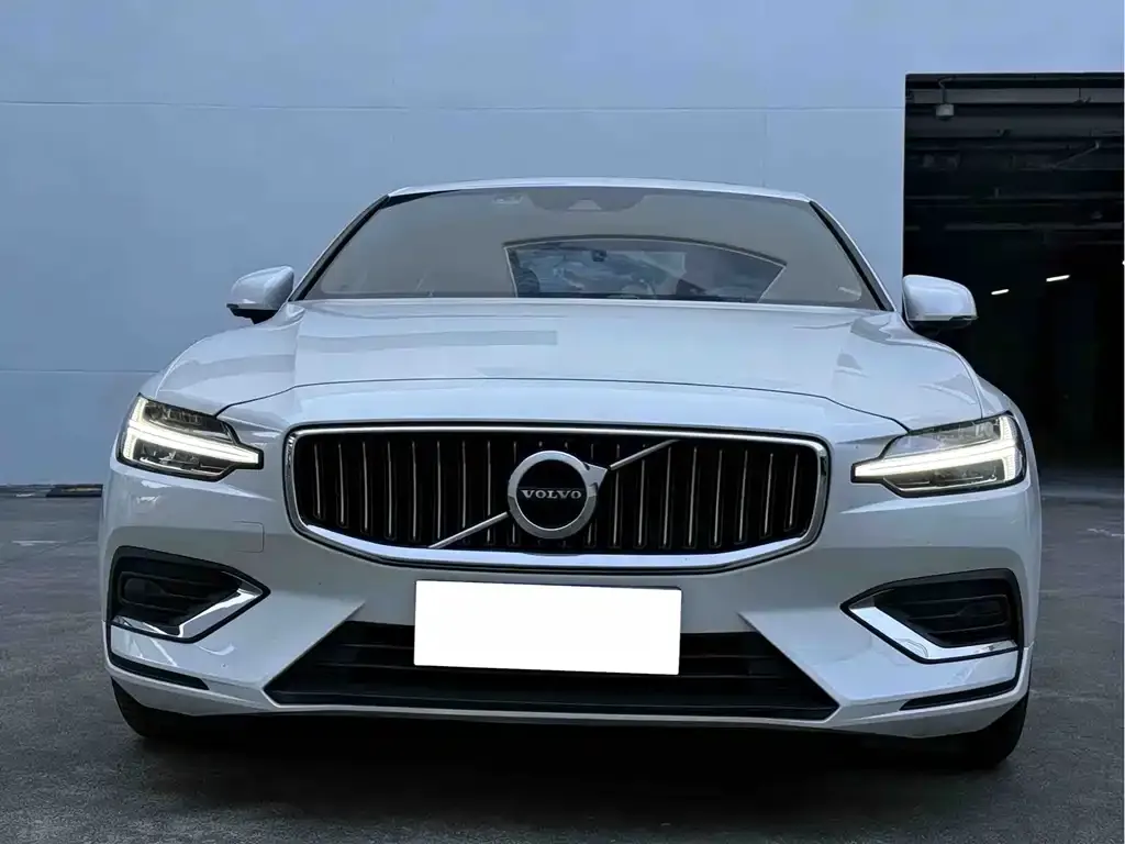 Volvo S60 2022 из CN, фото 5