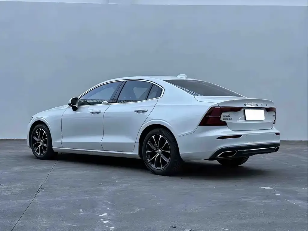 Volvo S60 2022 из CN, фото 10