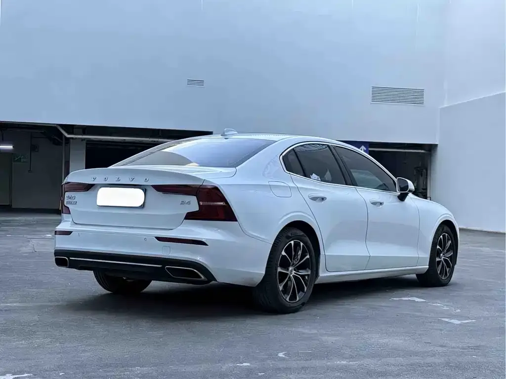 Volvo S60 2022 из CN, фото 3