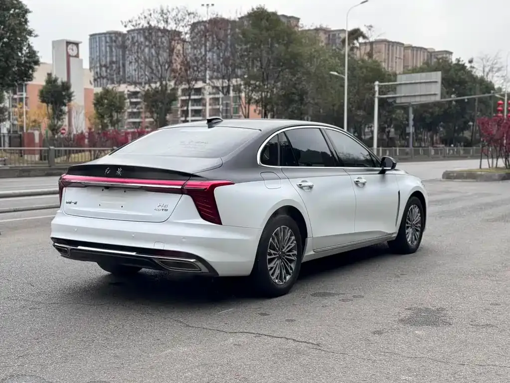 Hongqi H5 — фото 10