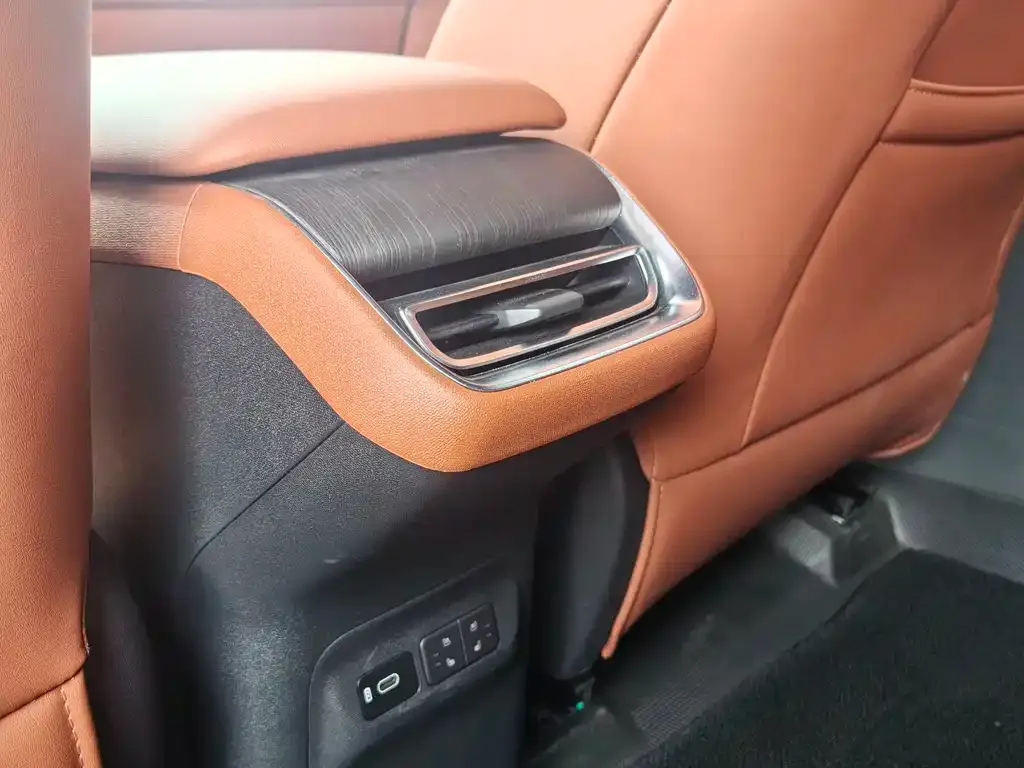 Changan CS75PLUS — фото 3