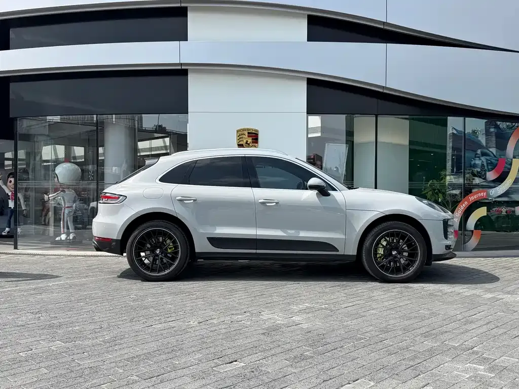 Porsche Macan — фото 7