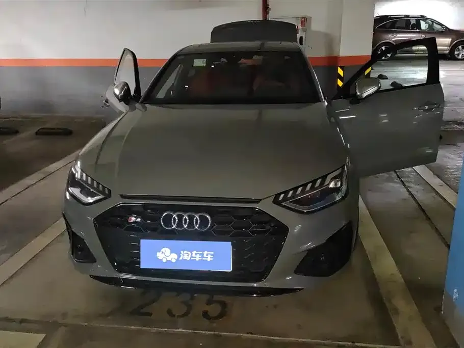 Audi S4 2023 из CN, фото 2