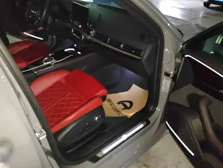 Audi S4 2023 из CN, фото 9