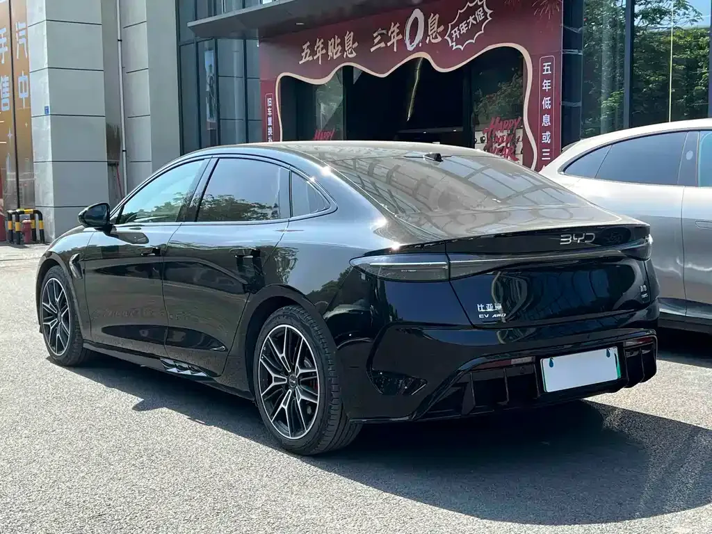 BYD Seal — фото 6