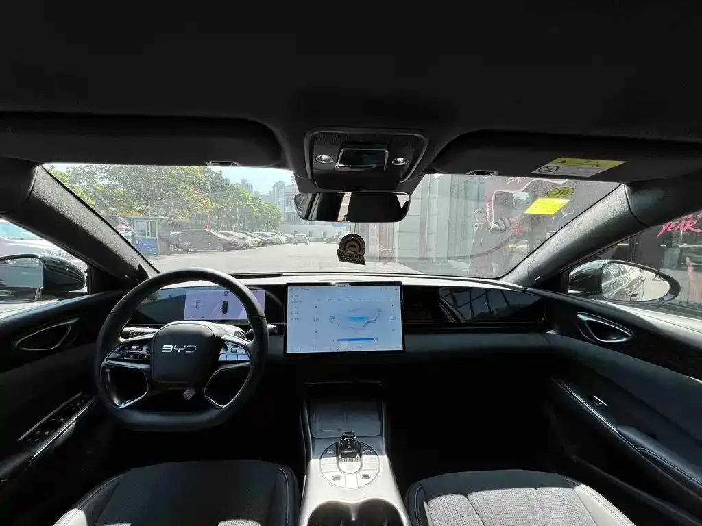 BYD Seal — фото 4
