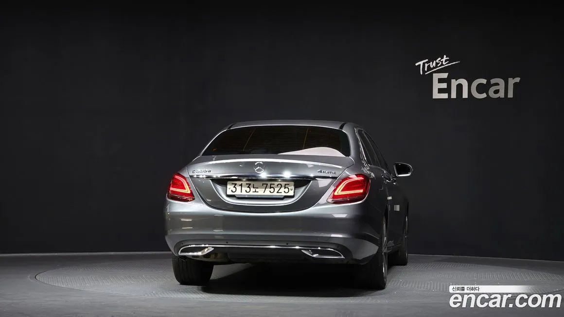 Mercedes-Benz C-Class 2021 из KR, фото 2