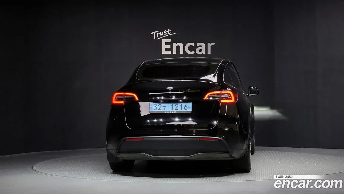 Tesla Model Y — фото 3