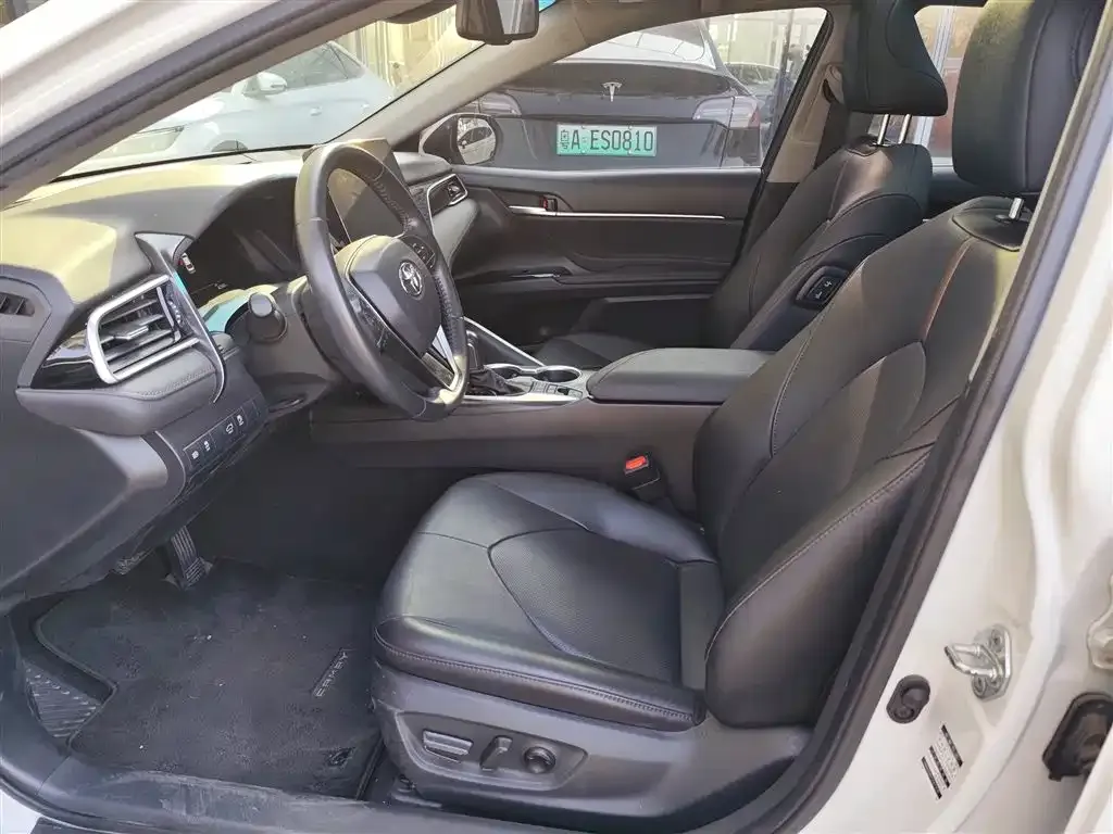 Toyota Camry 2022 из CN, фото 2