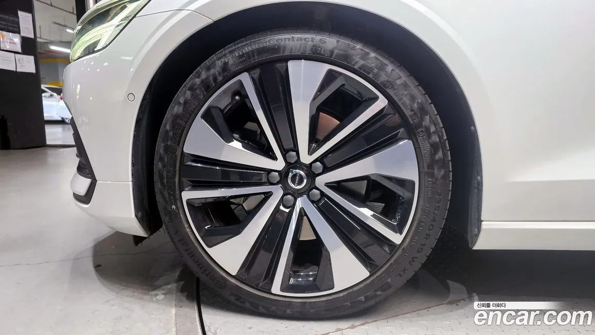 Volvo S60 2024 из KR, фото 7