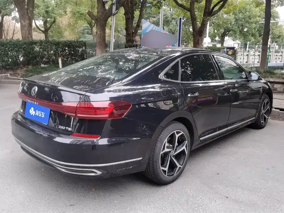Volkswagen Passat 2023 из CN, фото 10