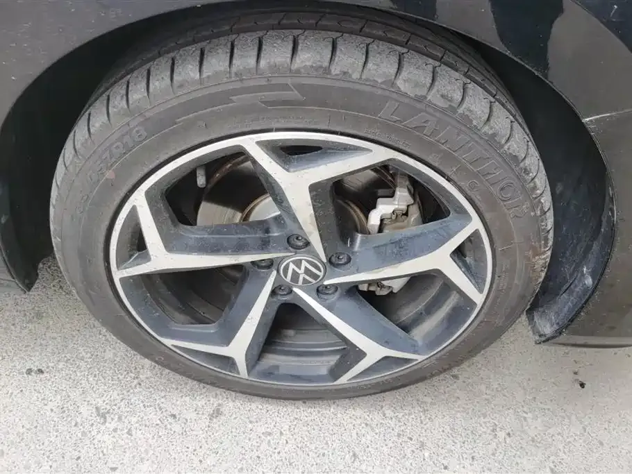 Volkswagen Passat 2023 из CN, фото 5