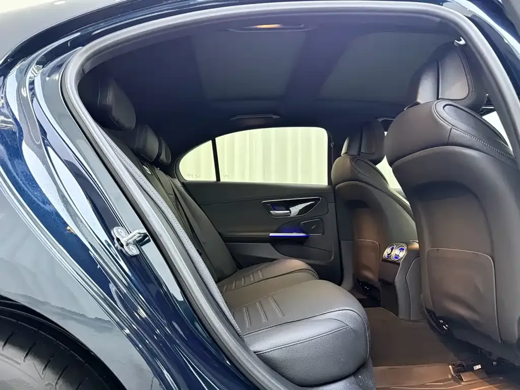 Mercedes-Benz C-Class 2024 из CN, фото 9