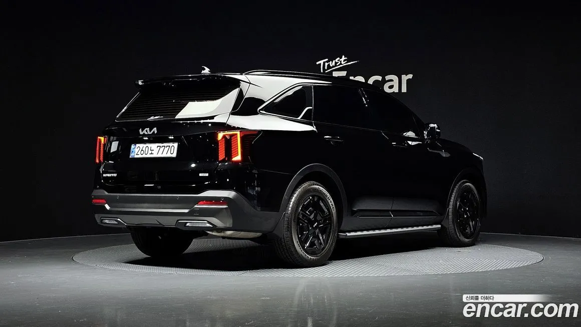 Kia Sorento — фото 6