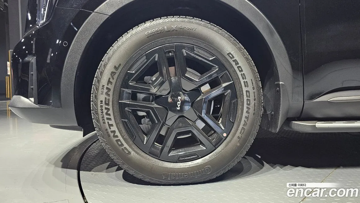 Kia Sorento — фото 7