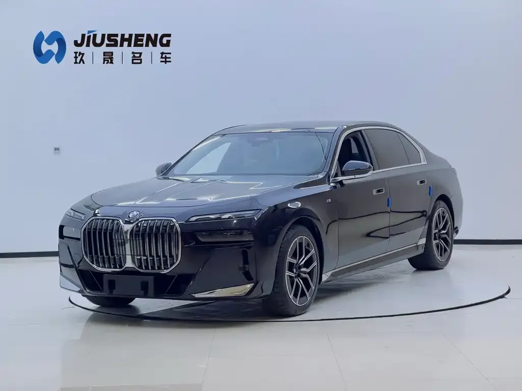 BMW 7 Series — фото 1