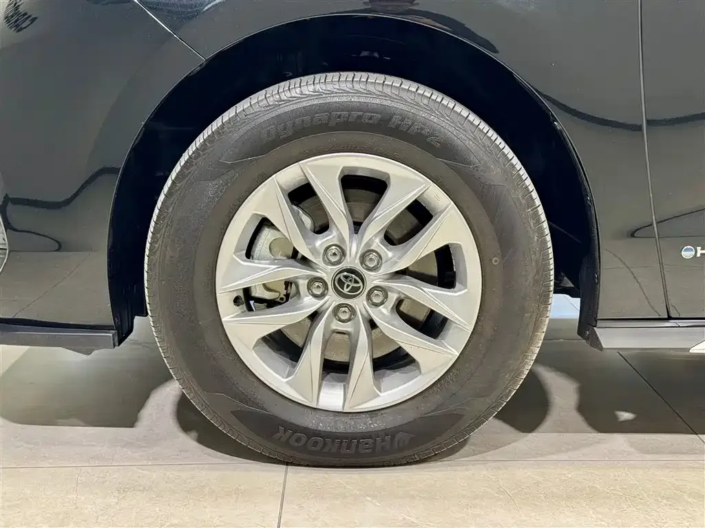Toyota Granvia 2024 из CN, фото 10