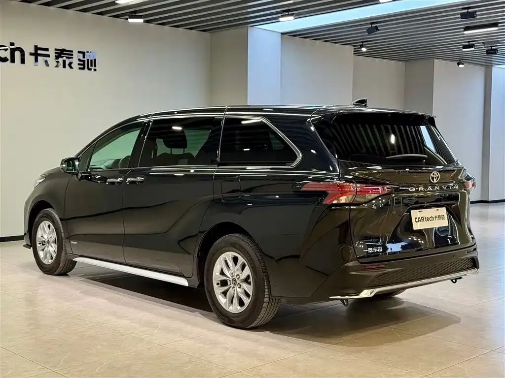 Toyota Granvia 2024 из CN, фото 9