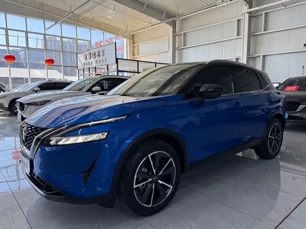 Nissan Qashqai — фото 1