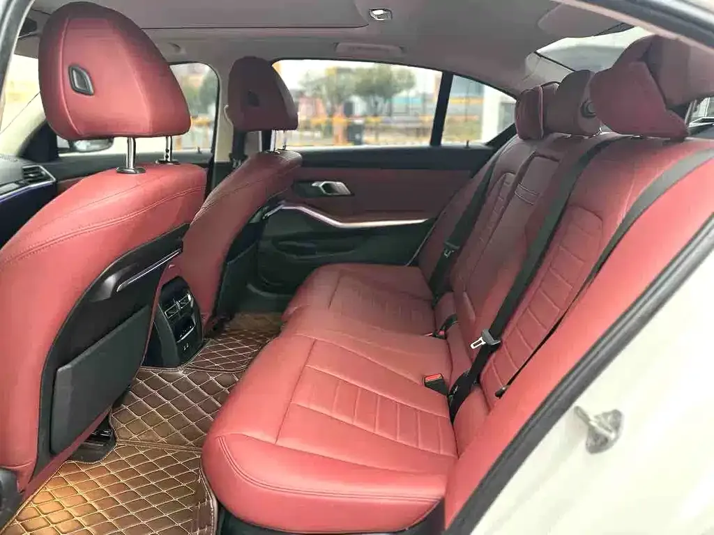 BMW 3 Series 2021 из CN, фото 9