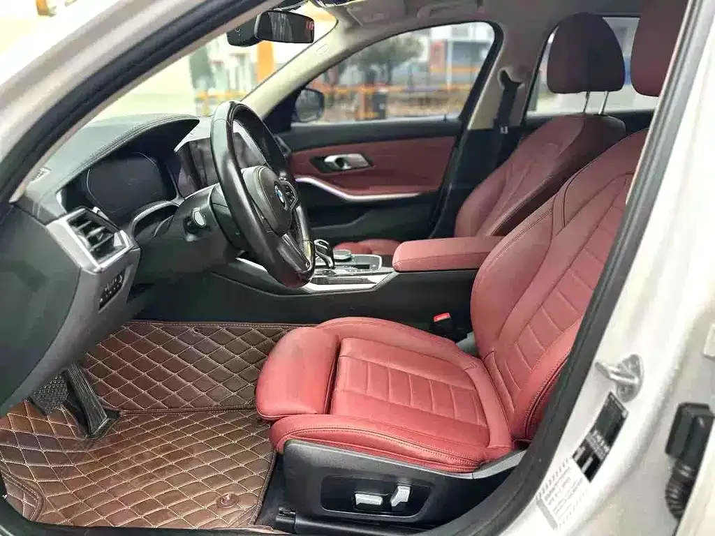 BMW 3 Series 2021 из CN, фото 2