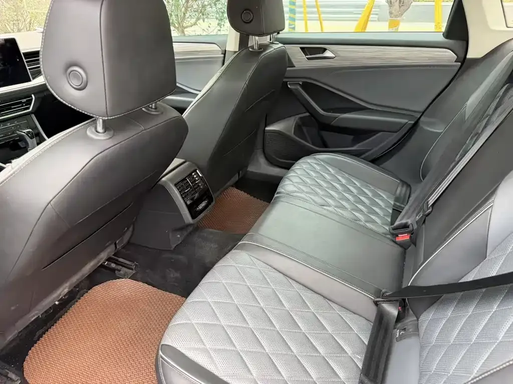 Volkswagen Sagitar 2023 из CN, фото 2